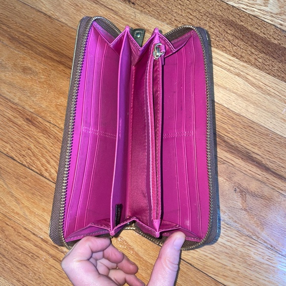 Coach Wallet - Picture 3 of 3